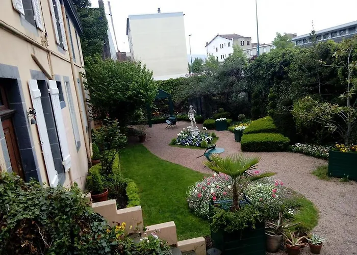 Bed & Breakfast Propriete Charbaymond Clermont-Ferrand