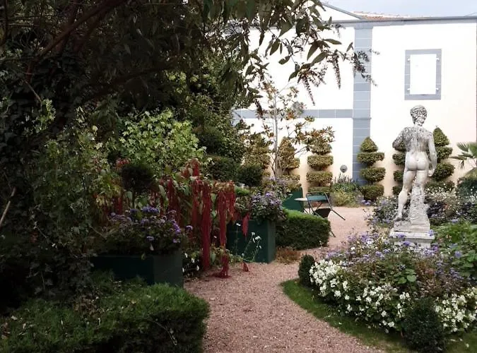 Propriete Charbaymond Panzió